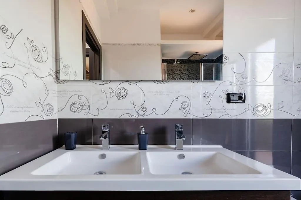 Suitehouse - With Jacuzzi & All Comfort San Giorgio a Cremano Apartment