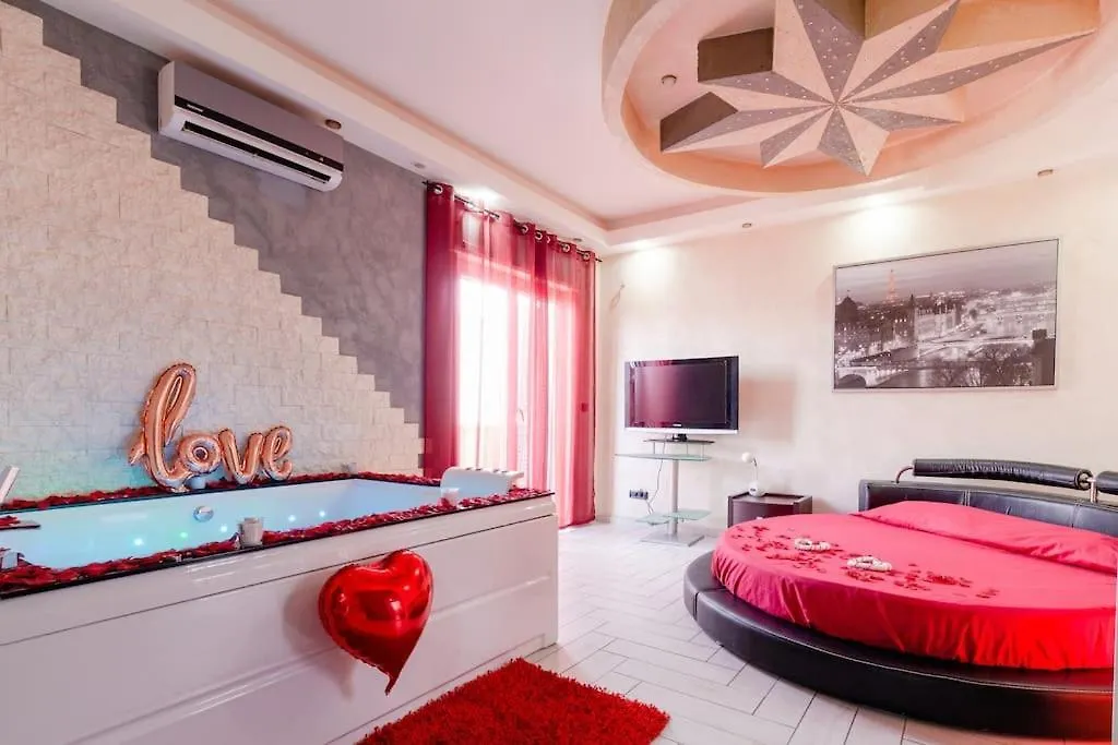Apartment Suitehouse - With Jacuzzi & All Comfort San Giorgio a Cremano Italy